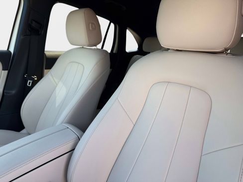 Certified 2025 Mercedes-Benz GLA 250 image 23