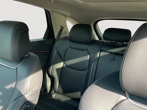 New 2026 Genesis GV70 2.5T Advanced AWD/4WD image 34