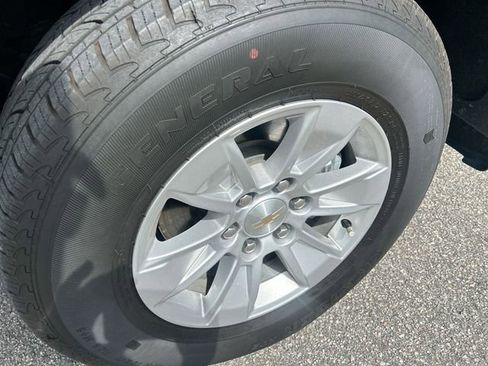 Used 2023 Chevrolet Silverado 1500 LT image 14