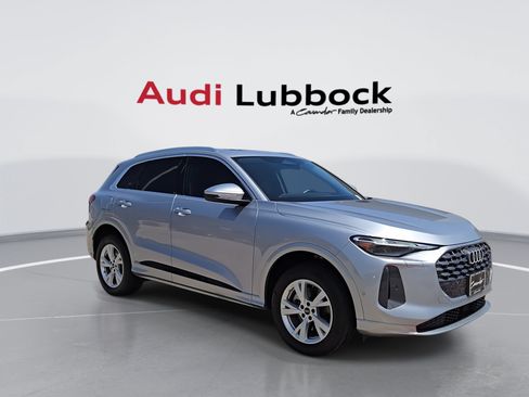 Certified 2025 Audi Q5 Premium w/ Convenience Package AWD/4WD image 2
