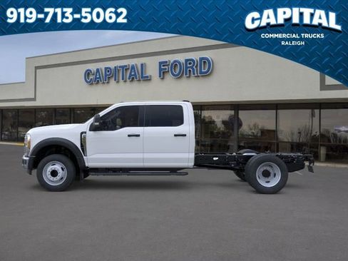 New 2025 Ford F450 XL w/ XL Chrome Package RWD image 3
