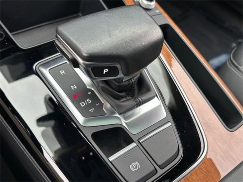 Used 2023 Audi Q5 2.0T Premium w/ Convenience Package image 28