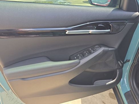 New 2026 Kia Seltos EX FWD image 17