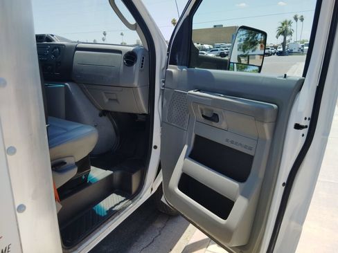 Used 2019 Ford E-350 and Econoline 350 Super Duty w/ Power Windows & Locks Group RWD image 10