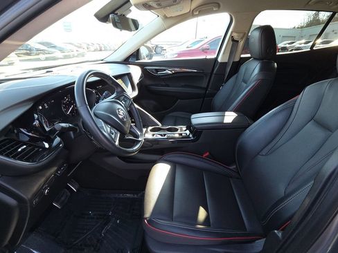 Used 2022 Buick Envision Essence w/ Technology Package II image 15