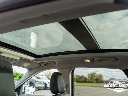 Used 2022 Ford Escape Titanium w/ Class II Trailer Tow Package image 12