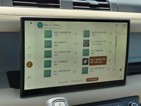 Used 2024 Land Rover Defender 130 S image 13