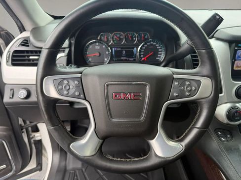 Used 2017 GMC Yukon XL SLT w/ Premium Edition AWD/4WD image 18