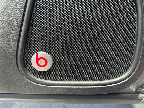 Used 2018 Dodge Charger R/T Scat Pack w/ Beats Audio Group RWD image 20