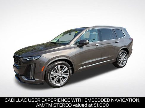Used 2020 Cadillac XT6 Premium Luxury FWD image 3