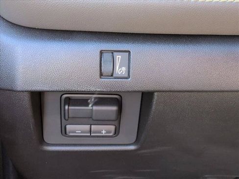 Used 2025 Chevrolet Colorado ZR2 AWD/4WD image 17
