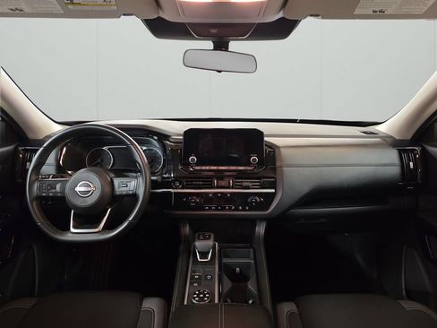 Used 2025 Nissan Pathfinder SV AWD/4WD image 13