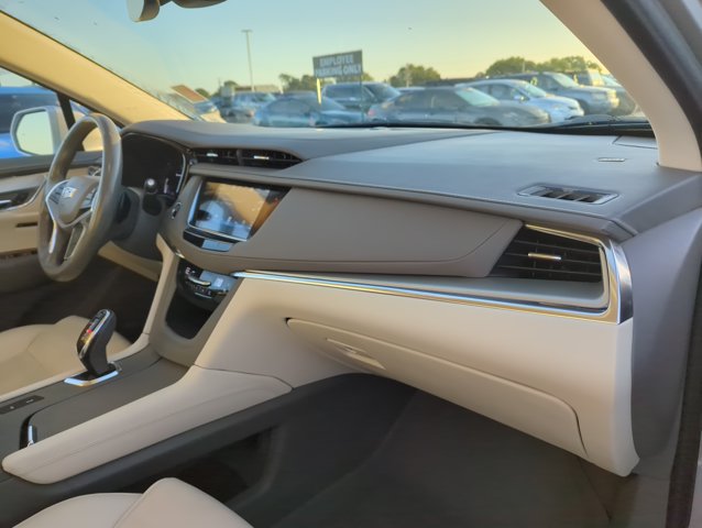 Used 2019 Cadillac XT5 Premium Luxury FWD image 26