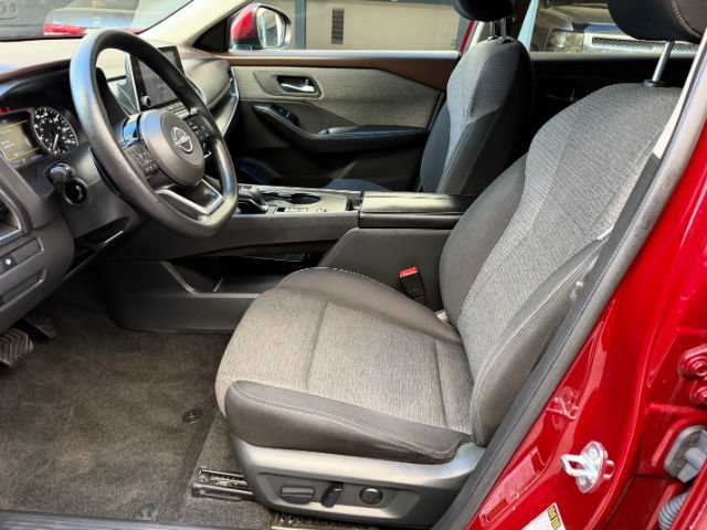 Used 2023 Nissan Rogue SV FWD image 10