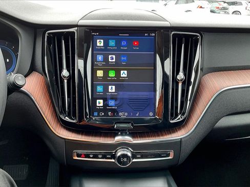 Certified 2023 Volvo XC60 B5 Plus w/ Protection Package Premier image 14