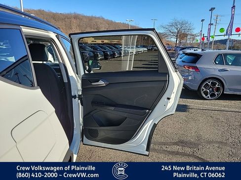 New 2026 Volkswagen Taos SE image 44