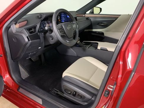 Used 2025 Lexus ES 350 w/ Premium Package image 32