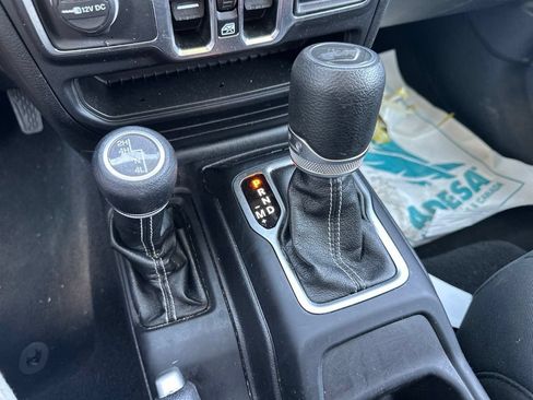 Used 2021 Jeep Wrangler Unlimited Sahara w/ LED Lighting Group AWD/4WD image 26