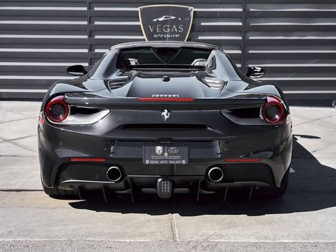 Used 2018 Ferrari 488 Spider image 23