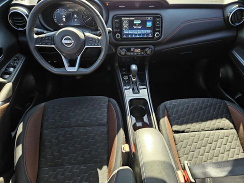 Certified 2023 Nissan Kicks SR image 14