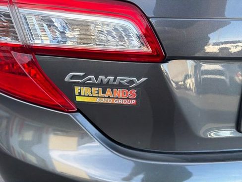 Used 2012 Toyota Camry LE FWD image 10