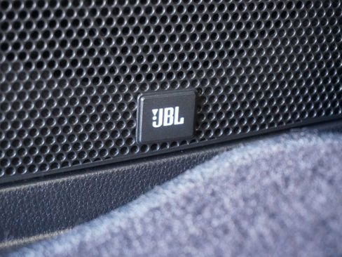 Used 2022 Toyota Highlander Limited image 18