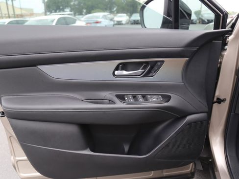 New 2025 Nissan Murano SL image 18