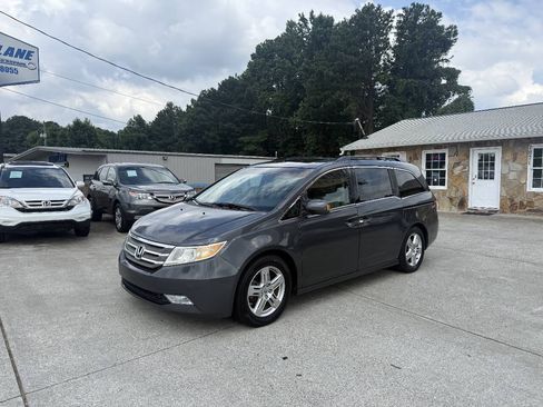 Used 2011 Honda Odyssey Touring image 3