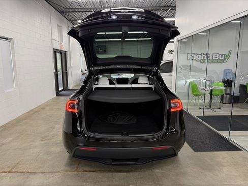 Used 2023 Tesla Model Y Long Range AWD/4WD image 15