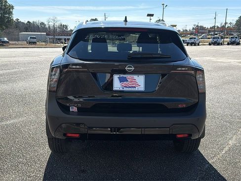 Used 2025 Nissan Kicks SR image 6