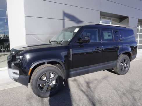 New 2025 Land Rover Defender 130 S image 3