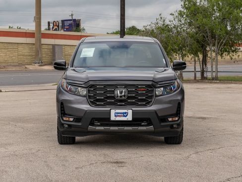 Used 2025 Honda Ridgeline TrailSport image 2