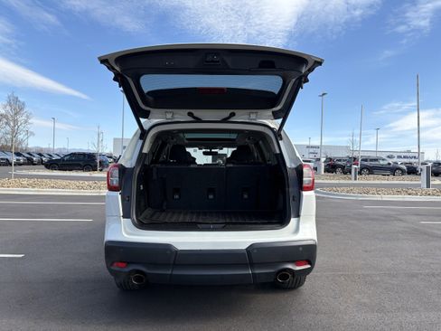 Used 2022 Subaru Ascent Onyx Edition image 11