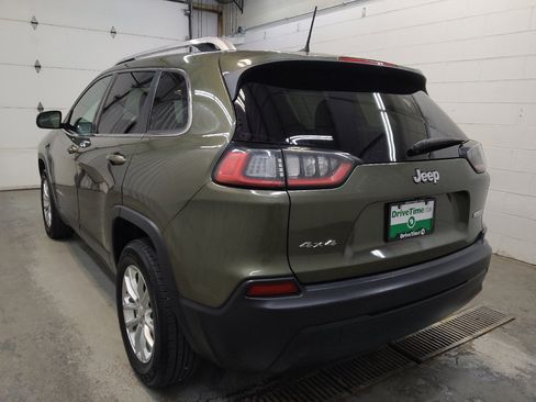 Used 2019 Jeep Cherokee Latitude w/ Cold Weather Group AWD/4WD image 5