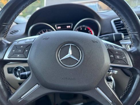 Used 2014 Mercedes-Benz GL 450 4MATIC w/ Lighting Package image 15