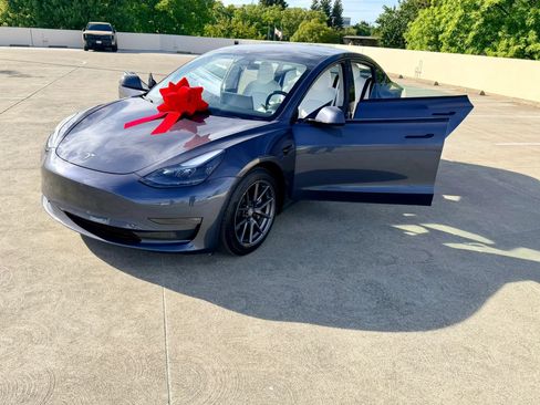 Used 2021 Tesla Model 3 Long Range AWD/4WD image 45