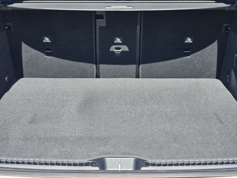 Used 2026 Mercedes-Benz GLC 300 image 37