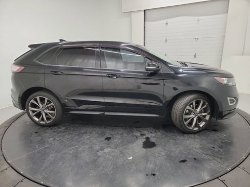 Used 2018 Ford Edge Sport w/ Technology Package AWD/4WD image 11