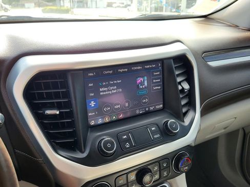 Certified 2022 GMC Acadia SLT w/ Technology Package image 26