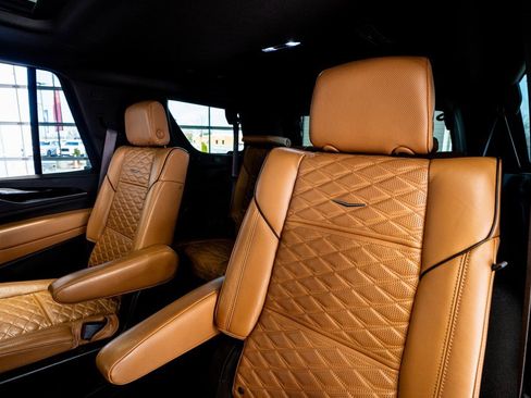 Used 2021 Cadillac Escalade Sport w/ Driver Assist Tech Package image 52