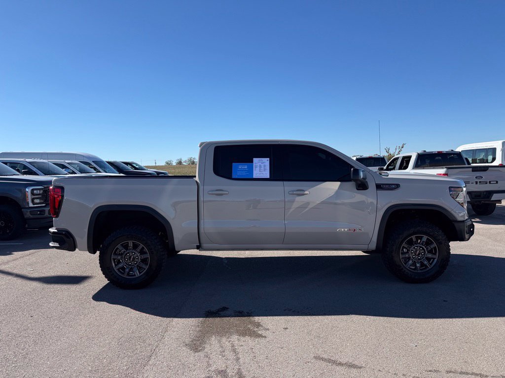 Used 2026 GMC Sierra 1500 AT4X w/ LPO, Black Badging Package AWD/4WD image 33