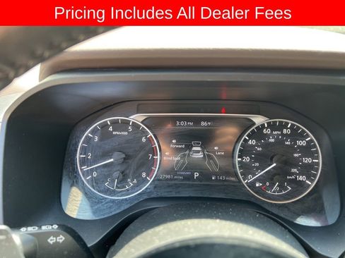 Used 2023 Nissan Rogue SV w/ SV Premium B Package FWD image 5