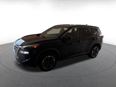 Used 2025 Nissan Rogue SV FWD image 8