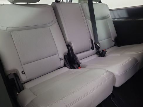 Used 2025 Ford Expedition Max Platinum image 23