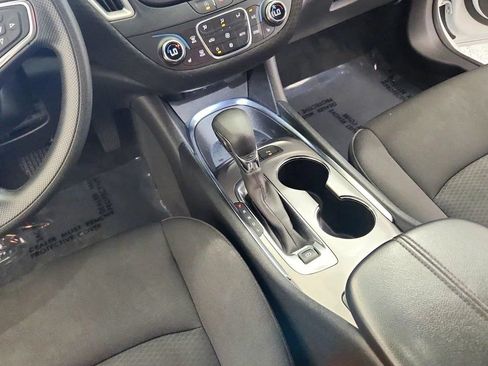Used 2024 Chevrolet Malibu LT FWD image 25