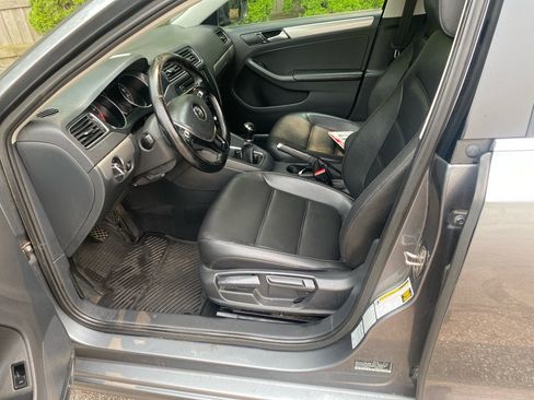 Used 2018 Volkswagen Jetta SE FWD image 10