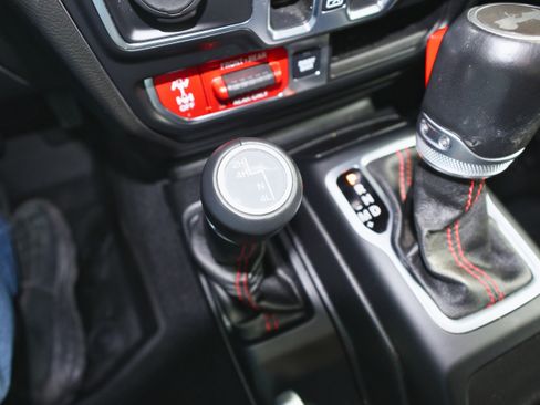 Used 2020 Jeep Wrangler Unlimited Rubicon w/ LED Lighting Group image 24