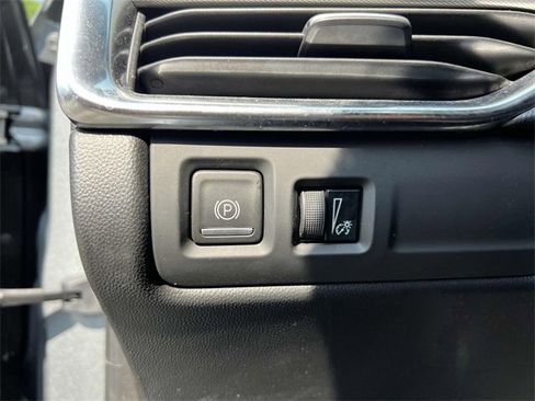 Certified 2023 Cadillac XT4 Premium Luxury w/ Cold Weather Package image 16