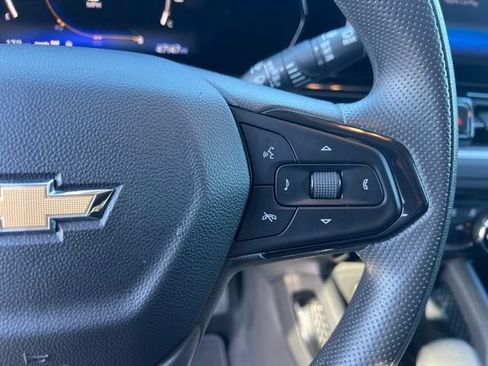 Used 2025 Chevrolet TrailBlazer LT AWD/4WD image 16