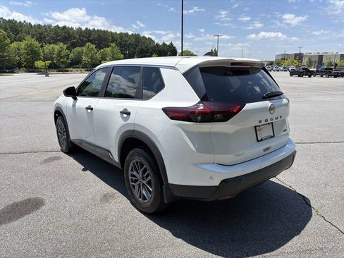 Certified 2025 Nissan Rogue S AWD/4WD image 9